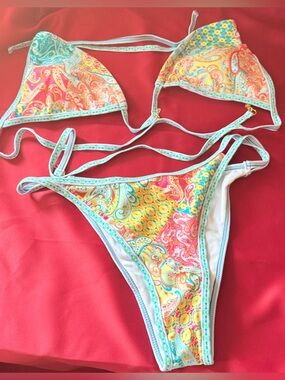 Paisley Print Triangle Bikini Set - Multicolor